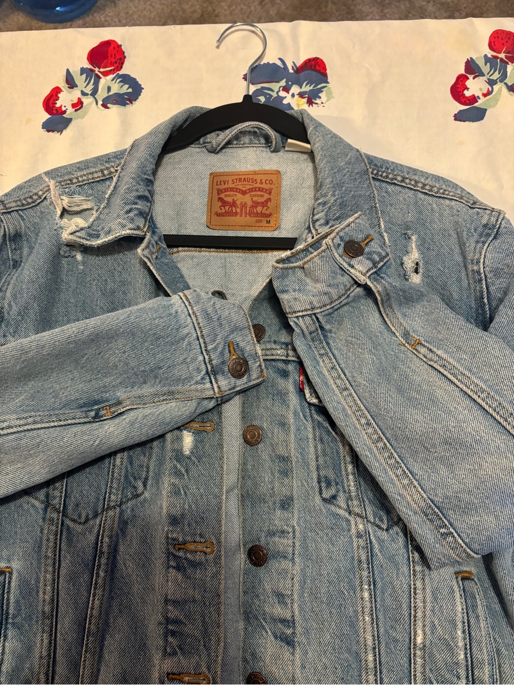 Levi's Light Blue Distressed Denim Jacket - Picture 2 of 4